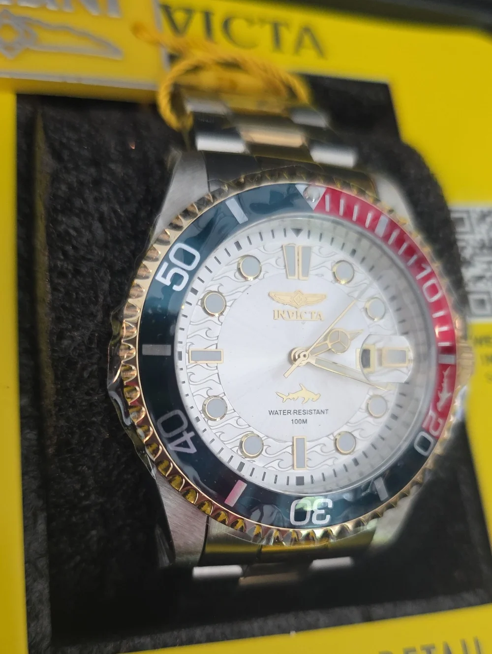 281. Pro Diver Exclusive Model 44710 Men's Watch 43mm Stainless